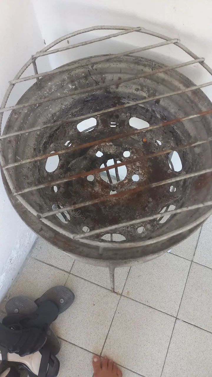 Braseiro de Ferro - Ideal para Churrasco