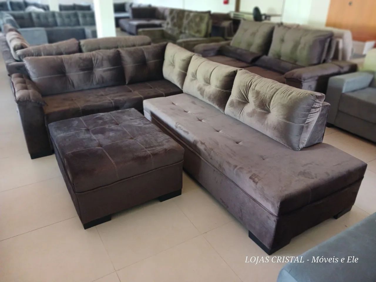 Sofá de Canto com Puff- Novo 