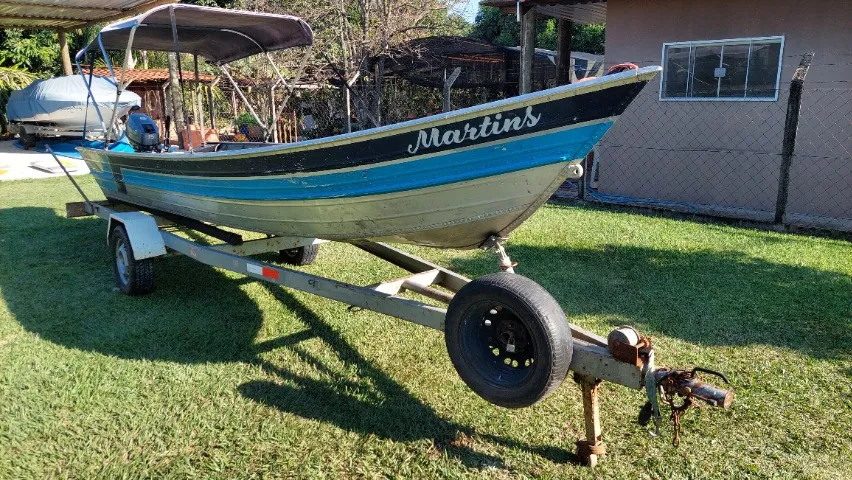 Barco Pronautica 5,85m + Hidea 15hp 2T 2022 (zero uso) + Carreta Rodoviária