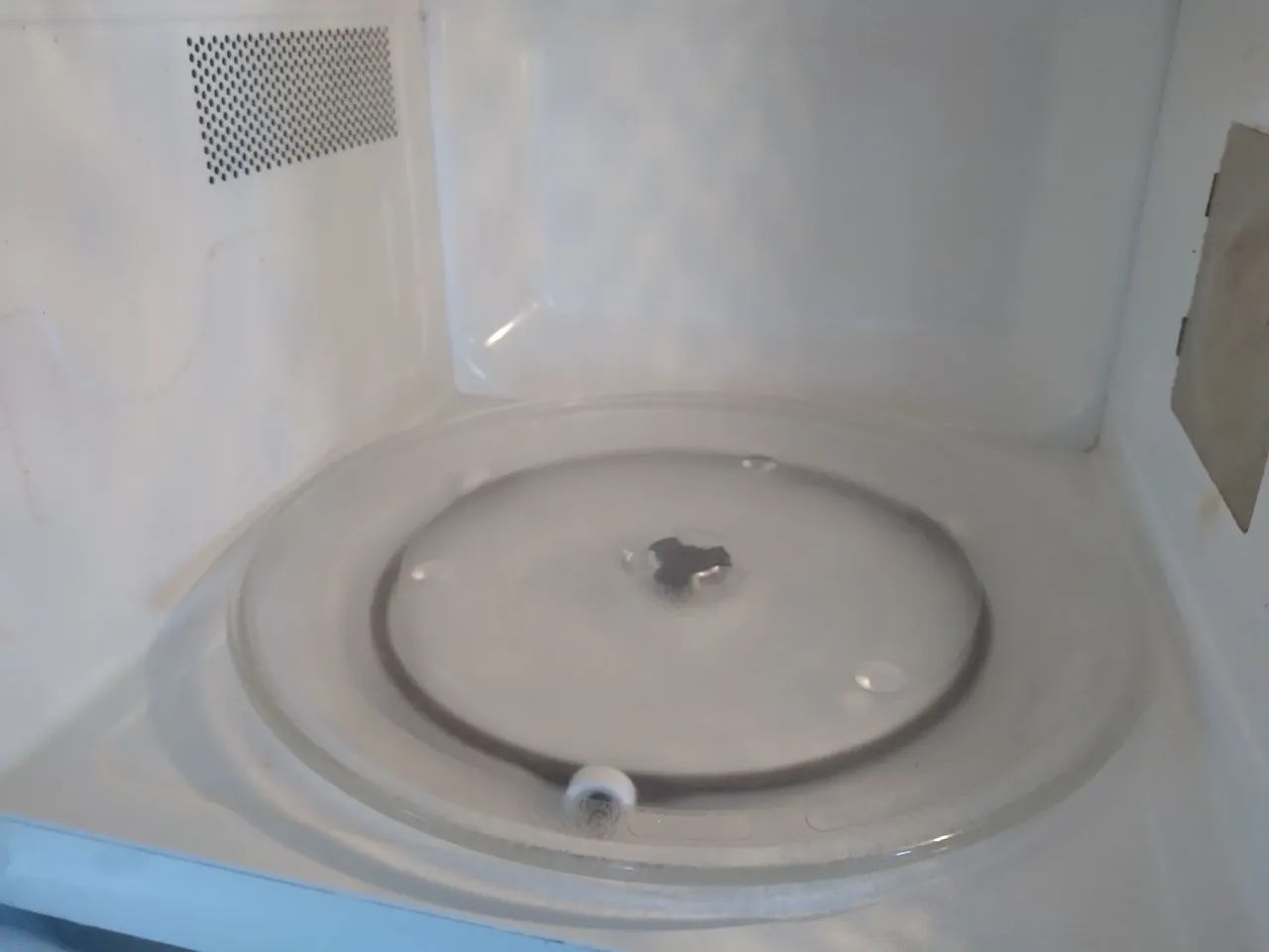 Microondas Electrolux 31litros 110volts impecável entrego testo aceito pix na entrega  - Foto 2