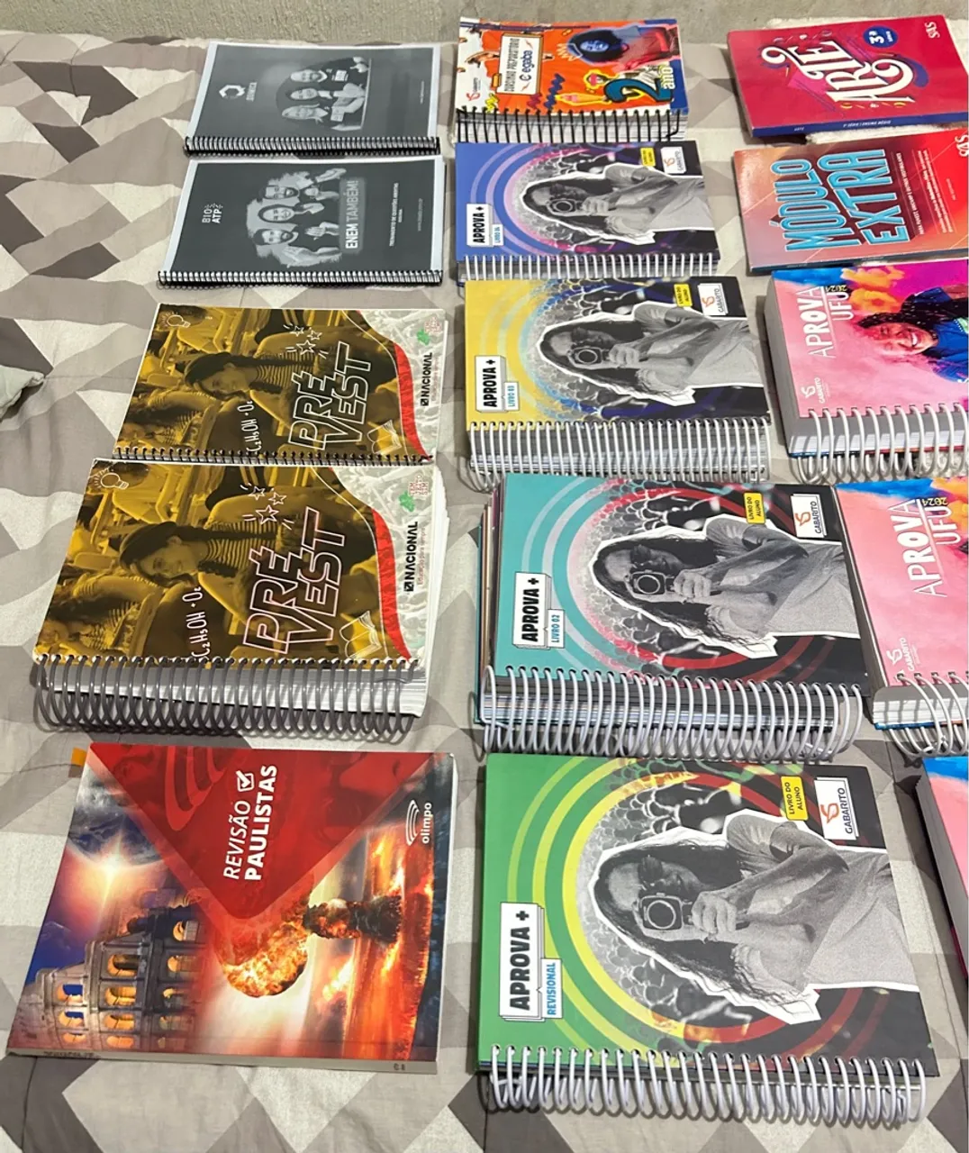 Livros e Cadernos para Pré-Vestibular SAS, SAE, GABARITO, NACIONAL E OLIMPO