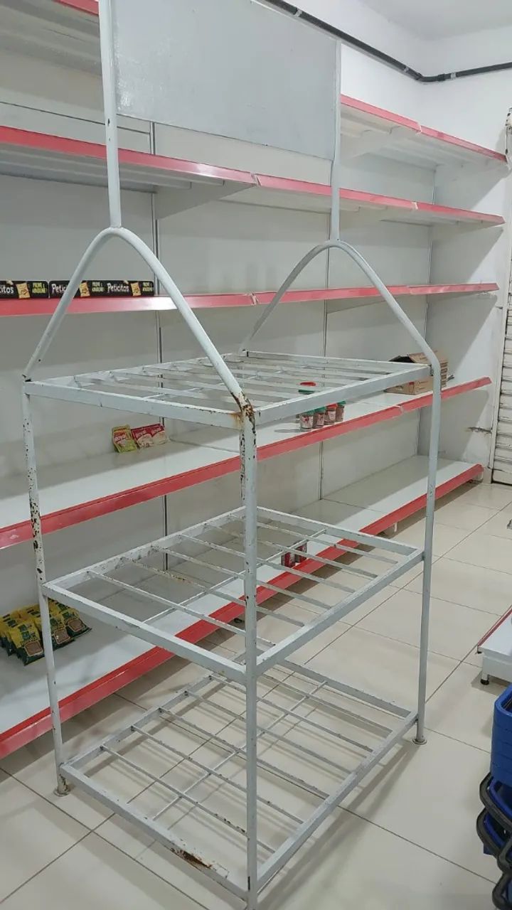 Suporte para Galão de Agua e Botijão de Gás.