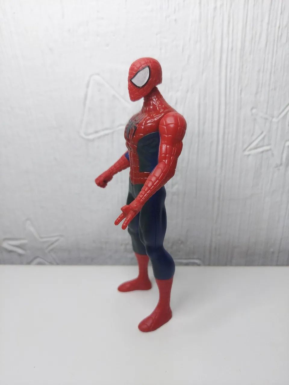 Figure do Homem-Aranha Clássico Original Marvel Hasbro 2015 - Foto 3