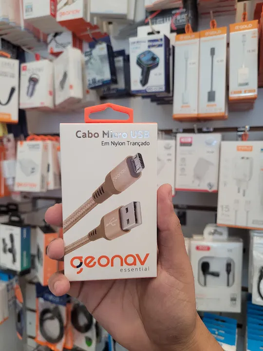 CABO MICRO USB DE NYLON TRANCADO GOLDEN ESMIGO GEONAV 1 metro - Loja Mega Tudo