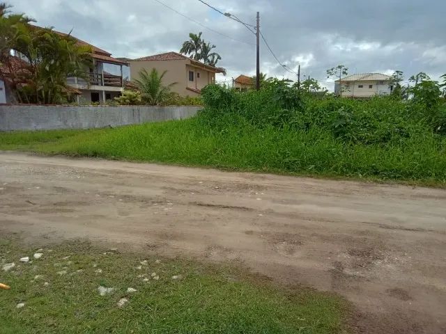 Terreno esquina em Ilha Comprida/550 m2, ideal para investidor/construção/150 mts da Praia
