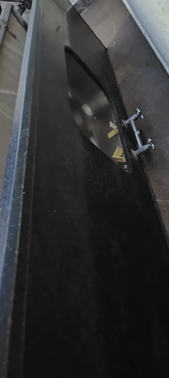 Stone with sink64374834105473120