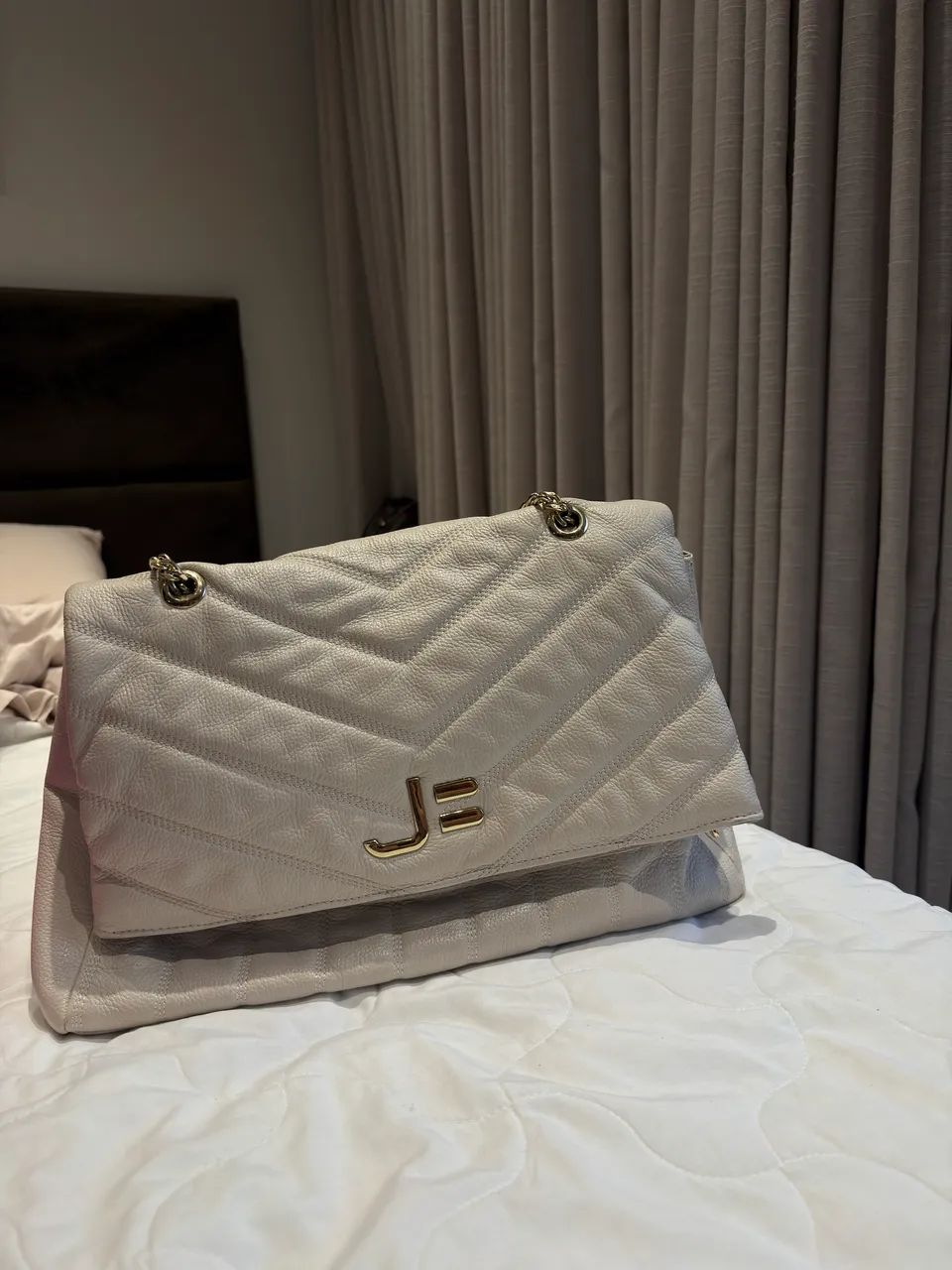 Bolsa branca JF (Jorge Bischoff) 