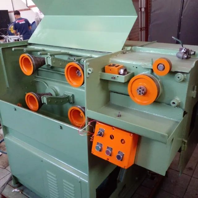 WET BIFILAR MULTI-PASS WIRE DRAWING MACHINE FOR M5 WIRES