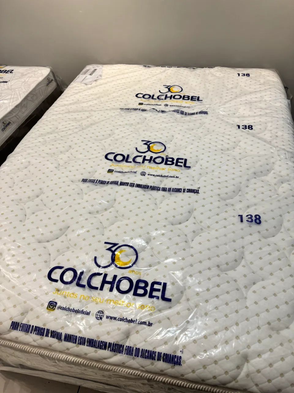 Colchão e cama box 