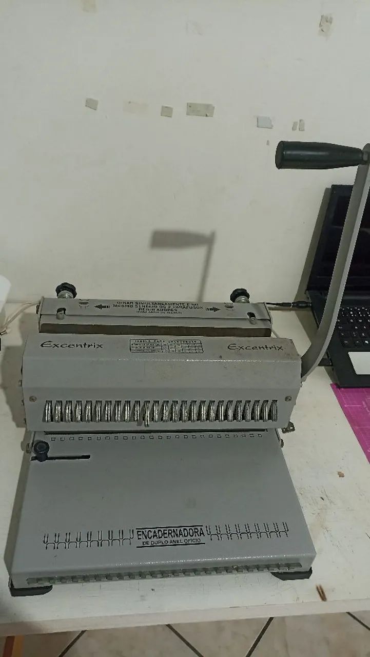 Encadernadora Duplo Anel de Aço - Excentrix - Foto 2