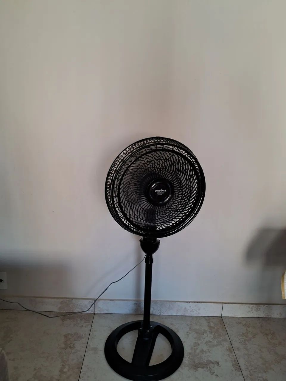Ventilador Britania 160w turbo. Novo já montado. - Foto 5