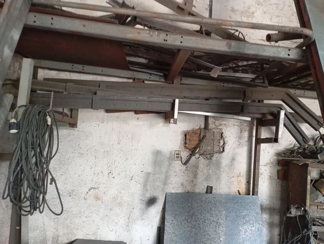 Ferramentas e materiais para construção civil64297326423041120