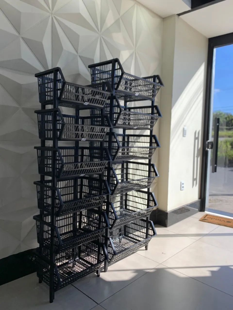 Cesto empilhável de plástico - pequeno e médio64303951892993121