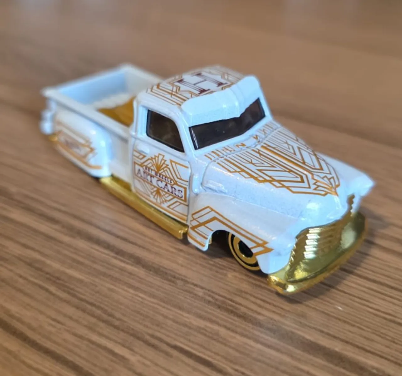 Hot Wheels Convoy Custom - Slick Rides Delivery Series 2010 (Loose