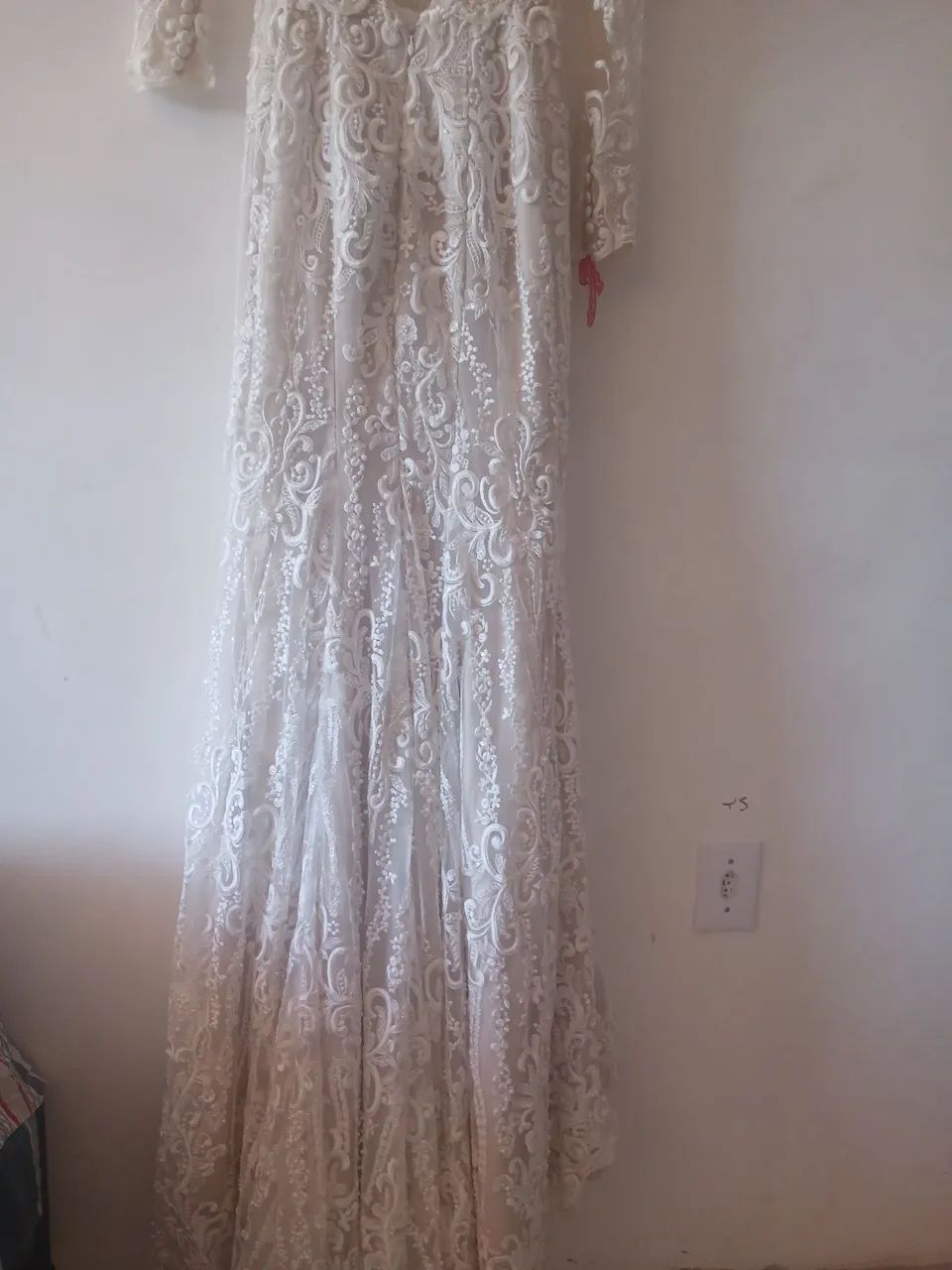 VENDO VESTIDO DE NOIVA SEMINOVO  - Foto 2