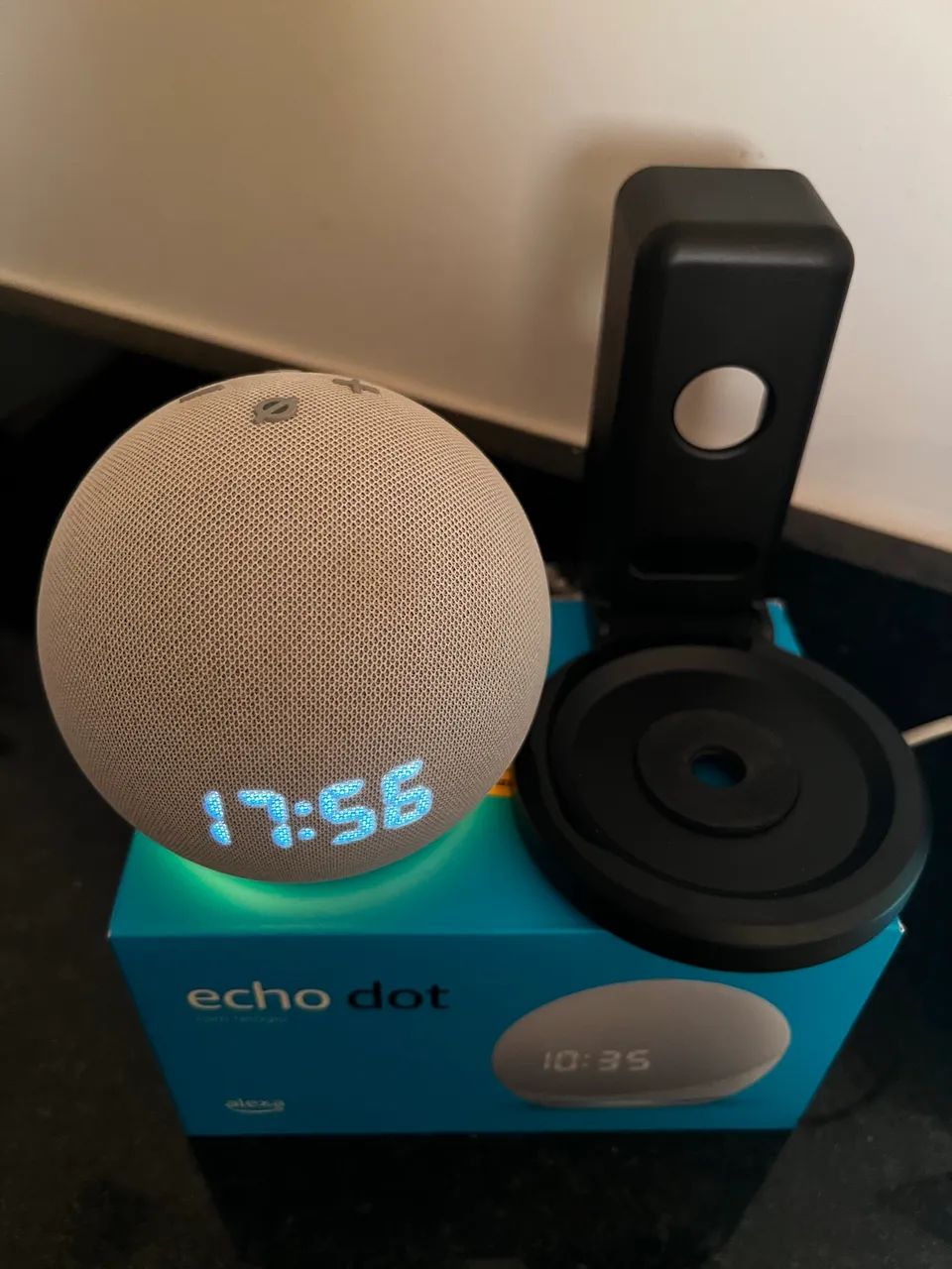 Alexa Echo Dot com Relógio + Suporte - Foto 5