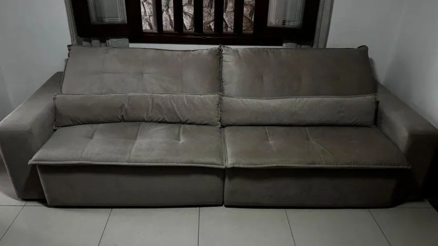 Sofá retratil Suede  medindo 2,90
