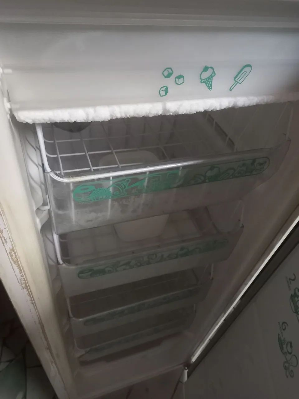 Freezer  220 volt funcionando perfeitamente  - Foto 2