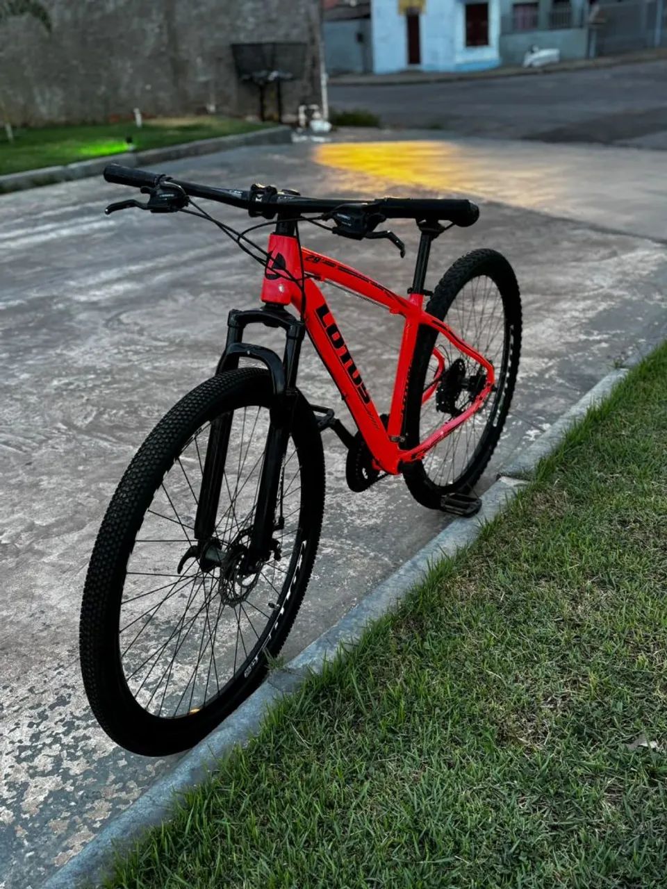 Bike aro 29 Lotus! OPORTUNIDADE  - Foto 3
