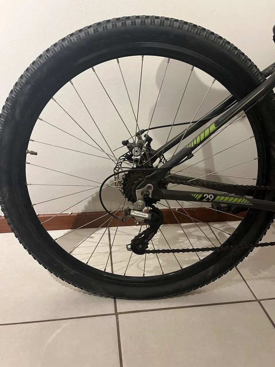 Bicicleta Caloi Aro 29 - Shimano - Freio a Disco - Suspensão Dianteira