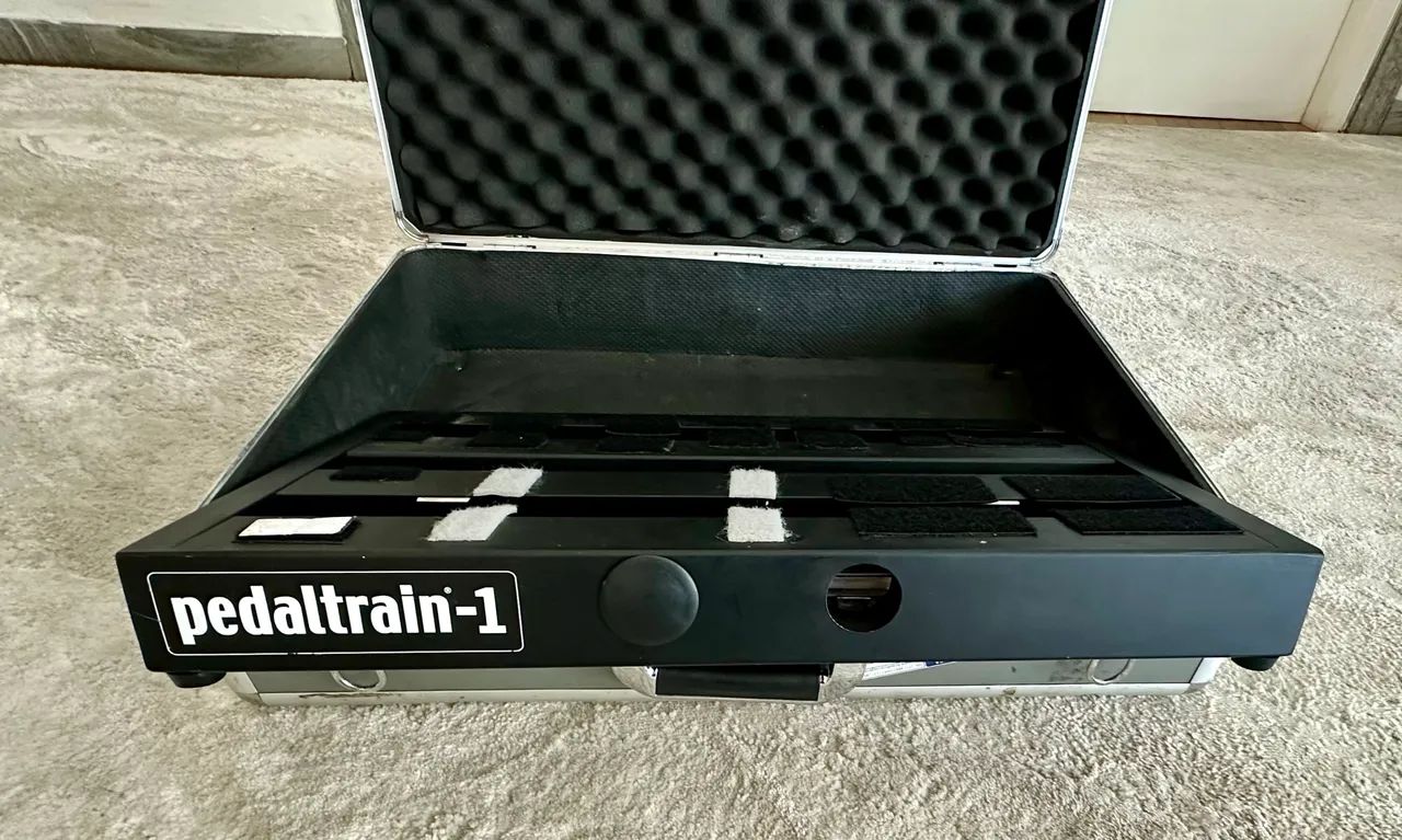 Pedalboard Pedaltrain 1 em ótimo estado, acompanha hardcase original. - Foto 3