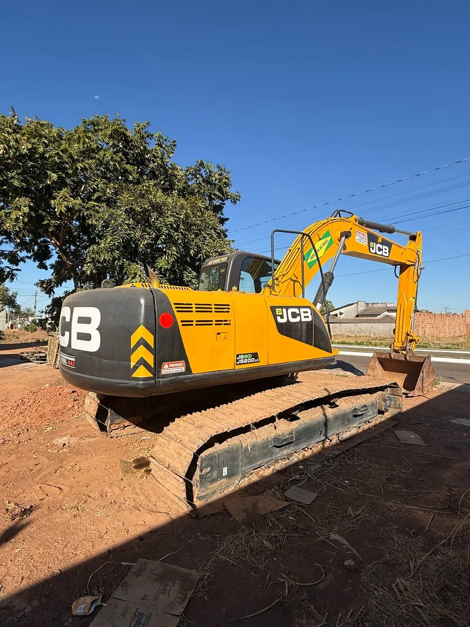 Escavadeira hidráulica js200 