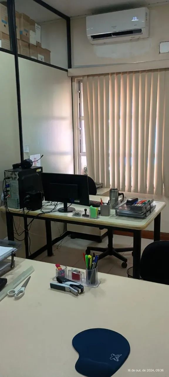 Prédio comercial com 13 salas na Avenida Perimetral, bairro Marco