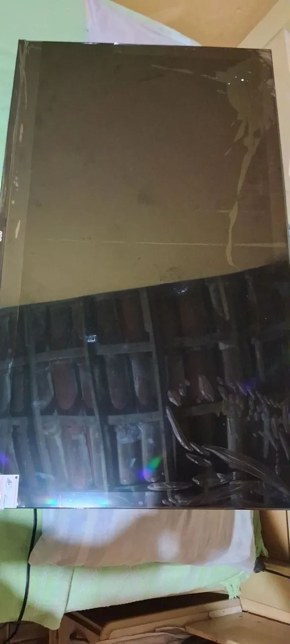 TVs com telas quebradas - Foto 4