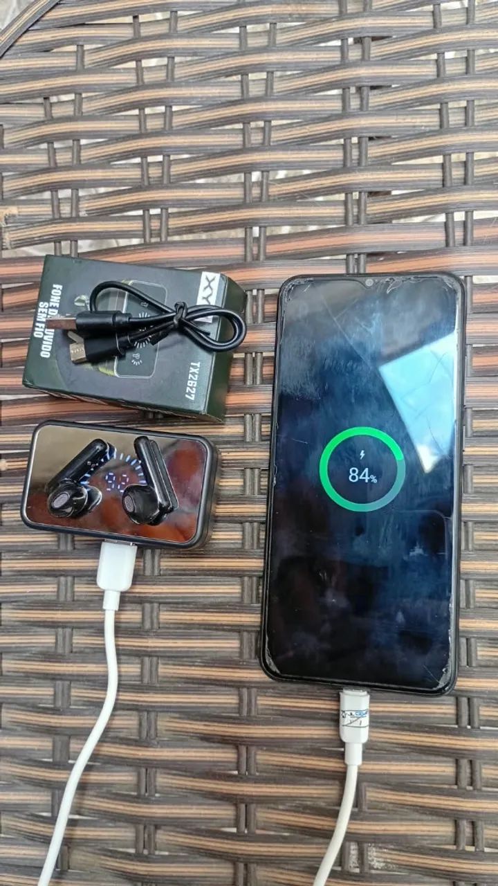 Fone de Ouvido Bluetooth S20 TWS - Visor LED e Carrega Celular - Foto 3