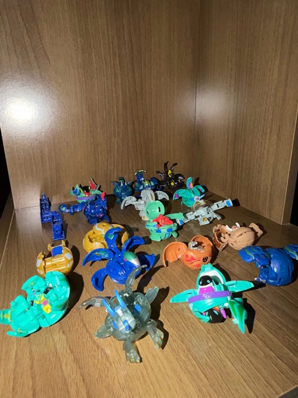 Lote de 27 bakugan - Foto 5