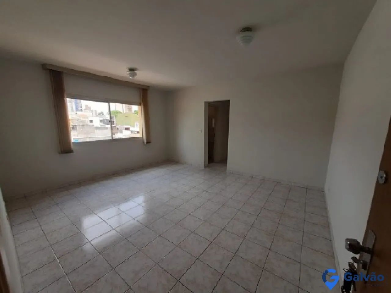 Apartamento para venda e locação no Condomínio Edifício Plaza Monte Carlo no Centro de Jun