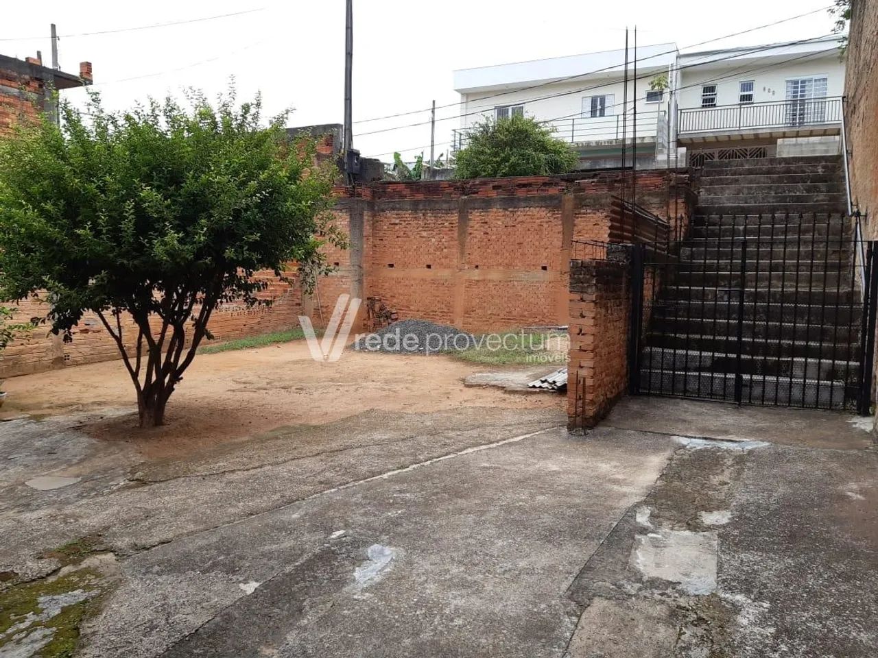 Casa à venda, 2 dorm, quintal amplo - Campinas - Foto 2