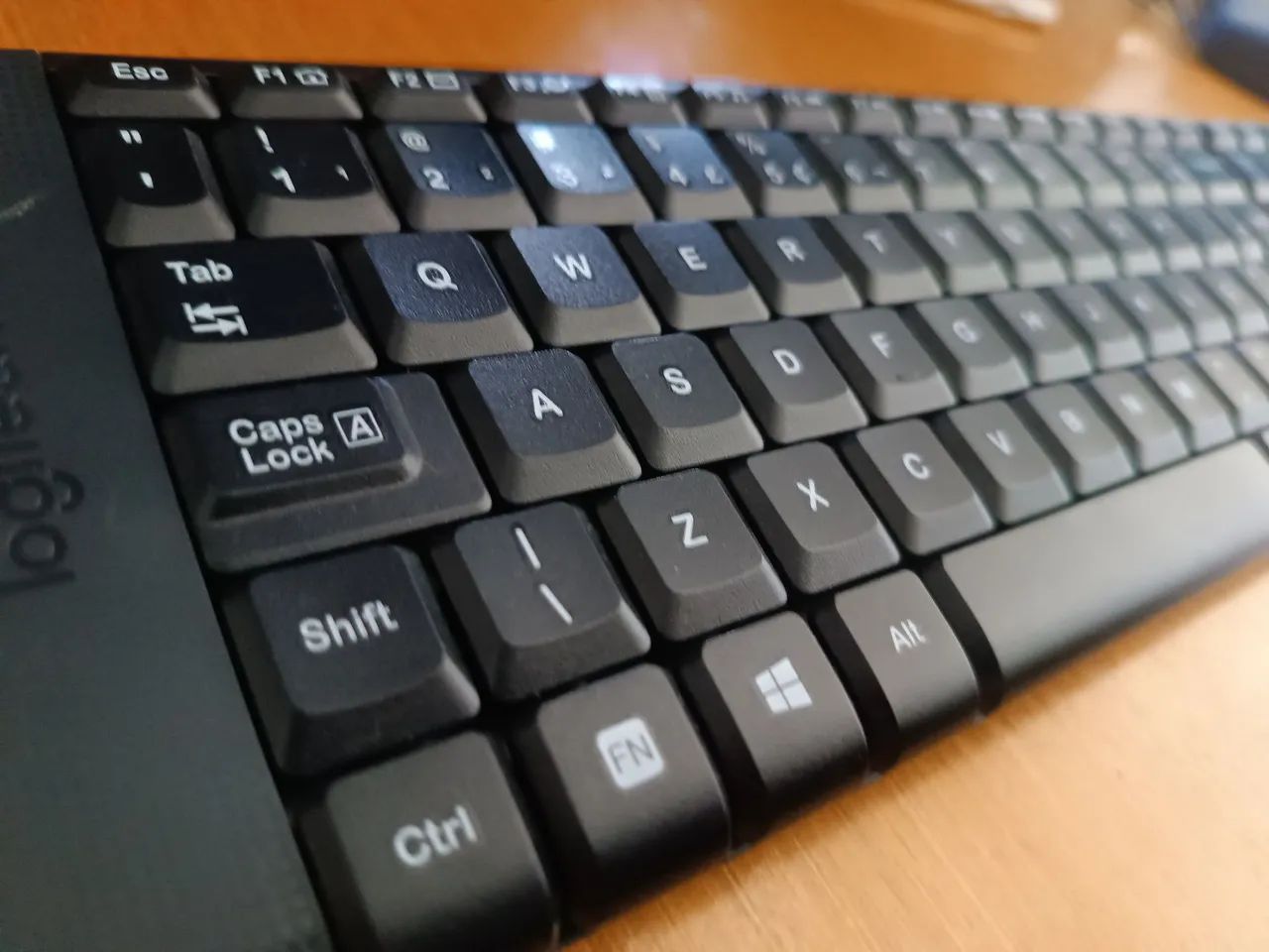 Kit Teclado e Mouse Sem Fio MK220 Preto Logitech  - Foto 3