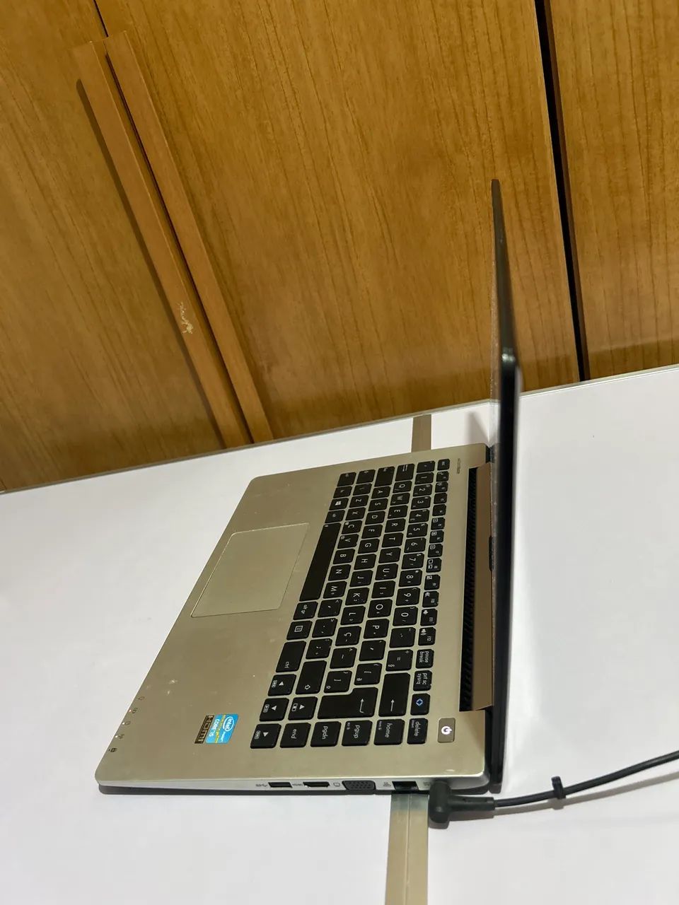 Notebook ASUS S400CA Touch - Core i5 / 4GB RAM (Tela Sensível ao Toque) - Foto 2