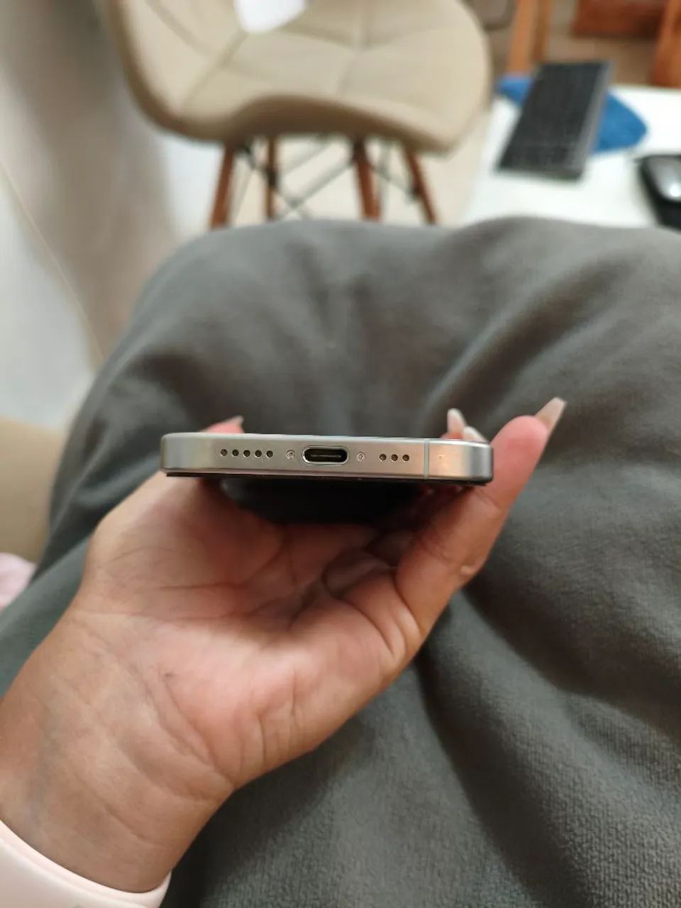 iPhone 15 Pro 512gb - Tela com detalhe - Foto 4