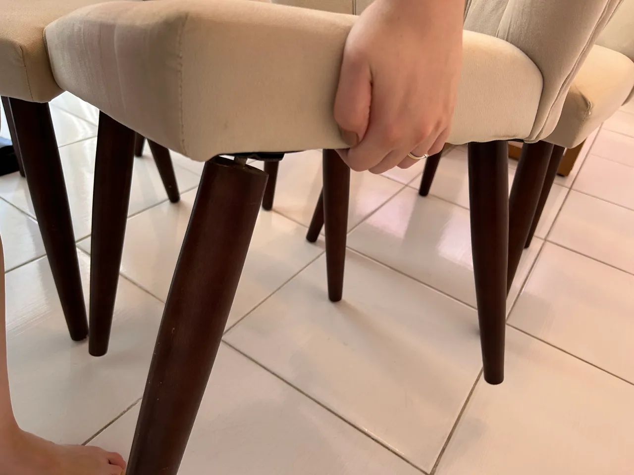 Cadeiras pétala estofadas - Foto 5