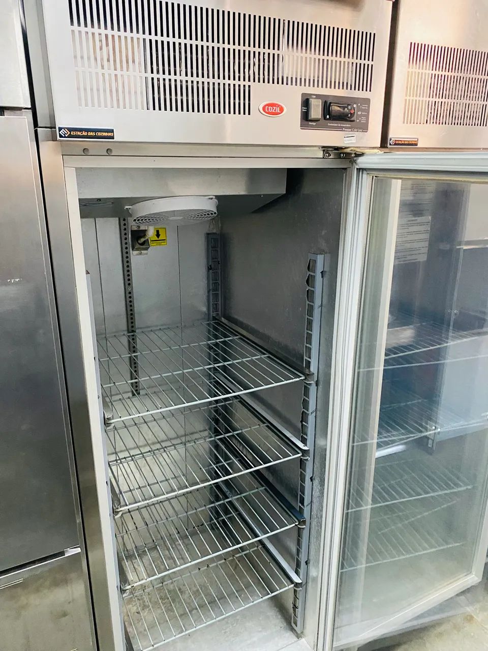 Freezer Inox vertical expositor Cozil  - Foto 3