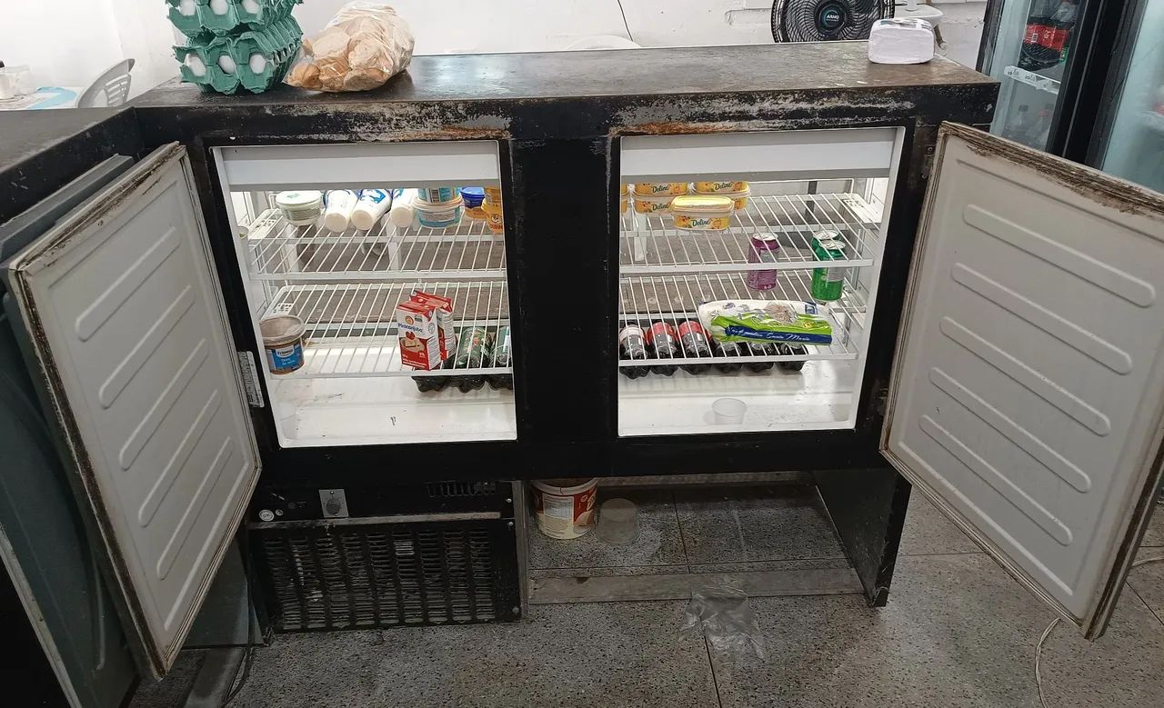 Balcão expositor e frio para comércio com LED interno  - Foto 4