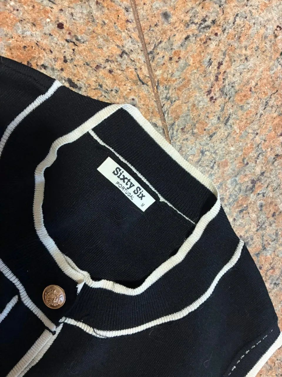 Blusa preta e branca da Sixty Six M - Foto 2