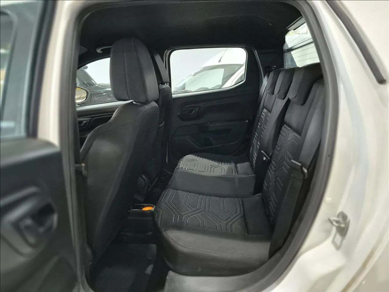 Fiat Strada Freedom 1.3 Flex 8V CD, foto 15 de 15