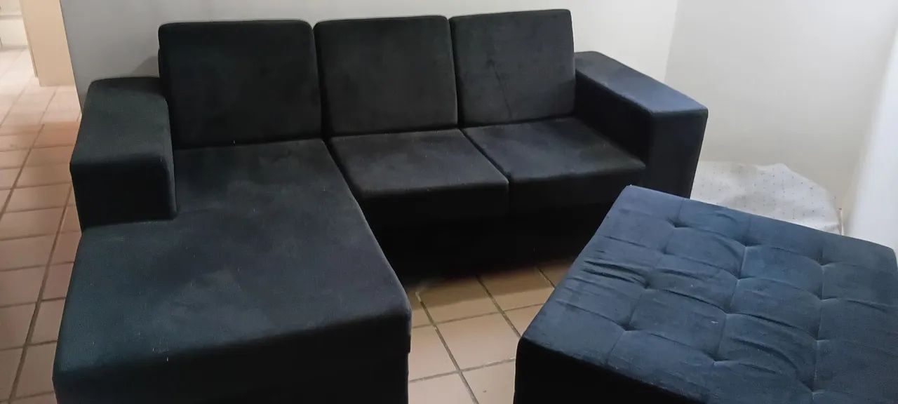 Sofá Jacaúna  3 lugares com chaise e puff 