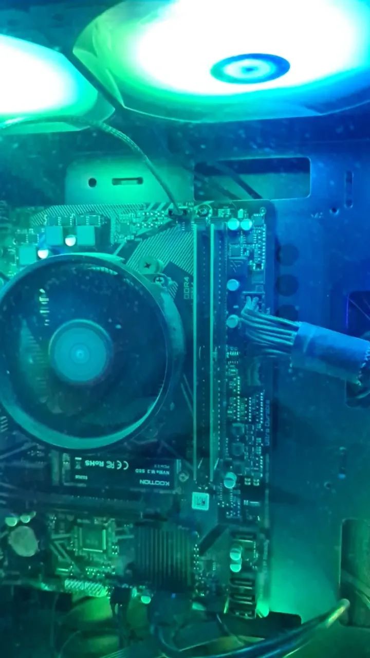 Memória RAM ADATA 8GB DDR4 2400MHz - Foto 2