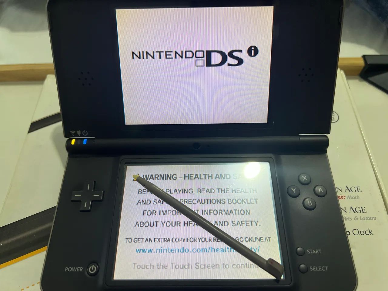Nintendo DSi XL com caixa  - Foto 2