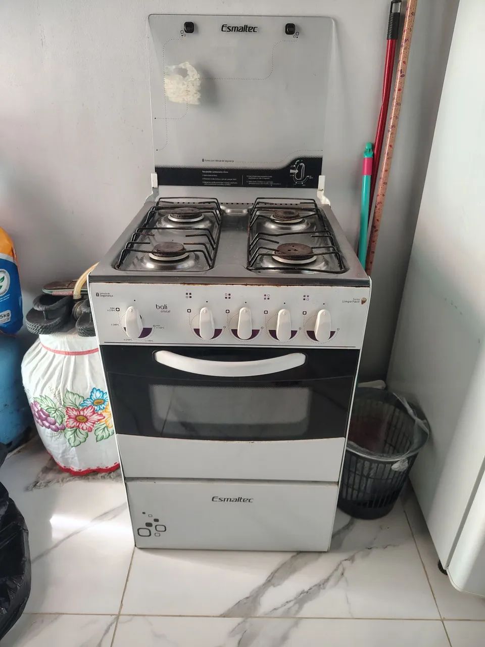 Vende-se fogão 4 boca