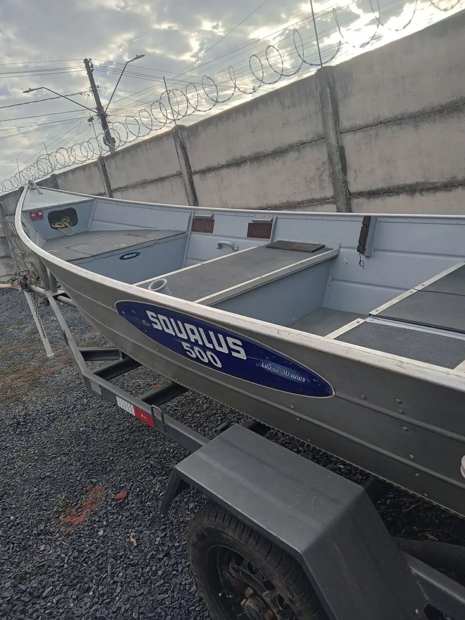 Barco leve forte