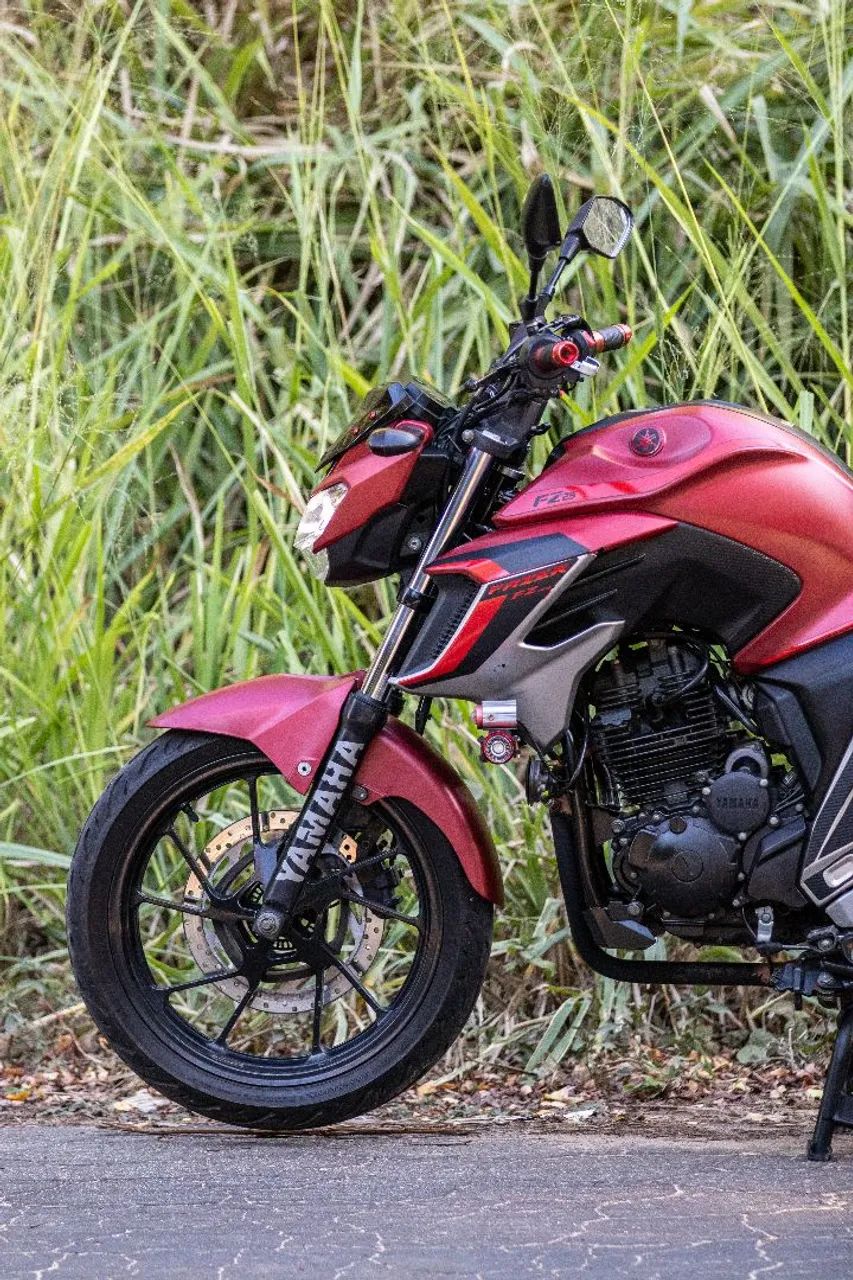 Fazer 250 com acessórios - Foto 3