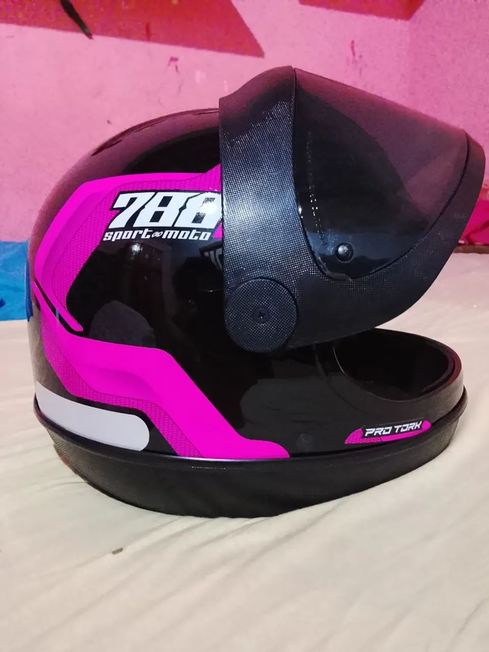 Vendo esse lindo capacete zerado  - Foto 4