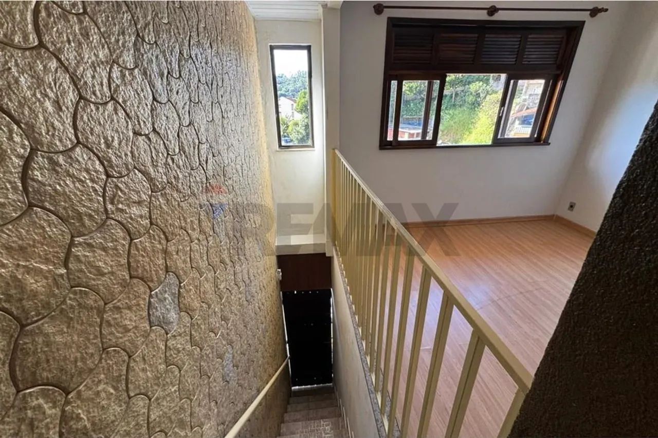 Sobrado com 3 Quartos, Ampla Varanda e Ótima Incidência Solar no Perissê - Foto 5