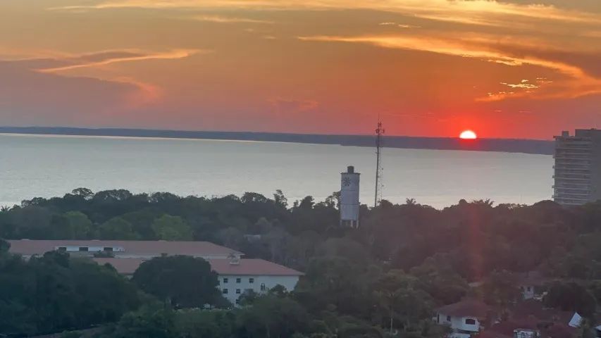 Edifício Cristal 265m² c/ 4 Suítes no 12º com Vista para o Rio Negro
