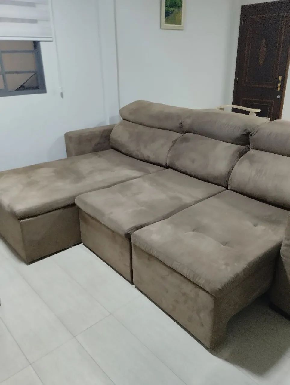 Sofá com Chaise 3 lugares em suede - Foto 3